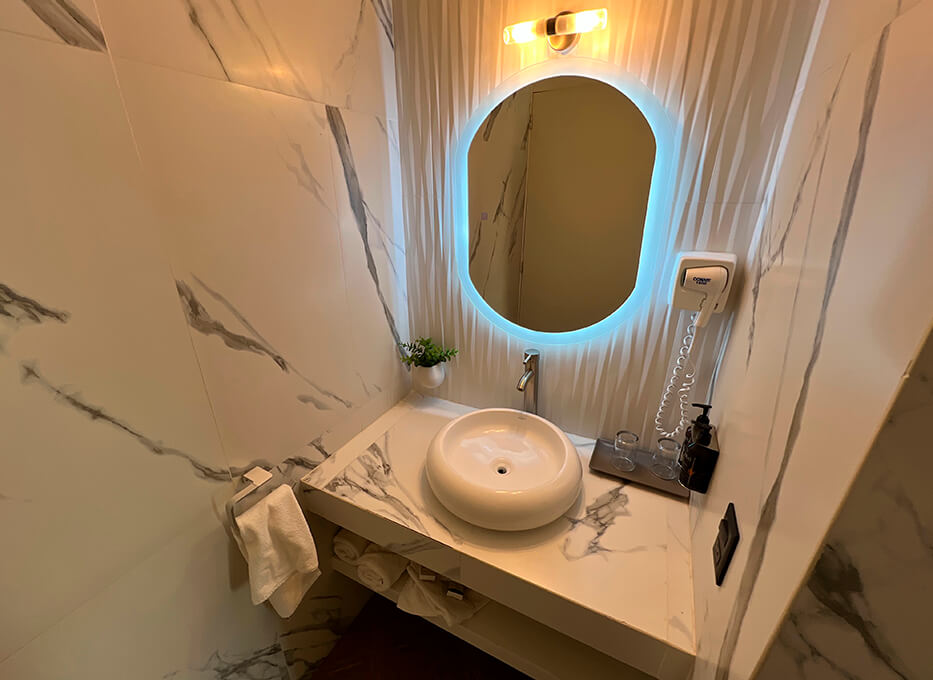 MASTER SUITE_0000_11