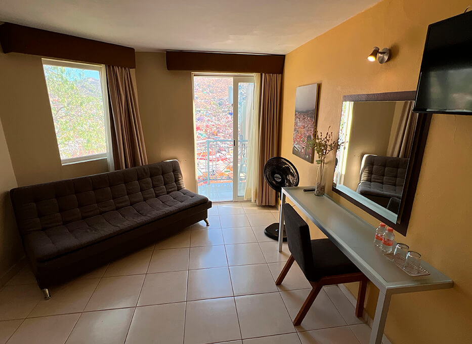 jr Suite_0001_6